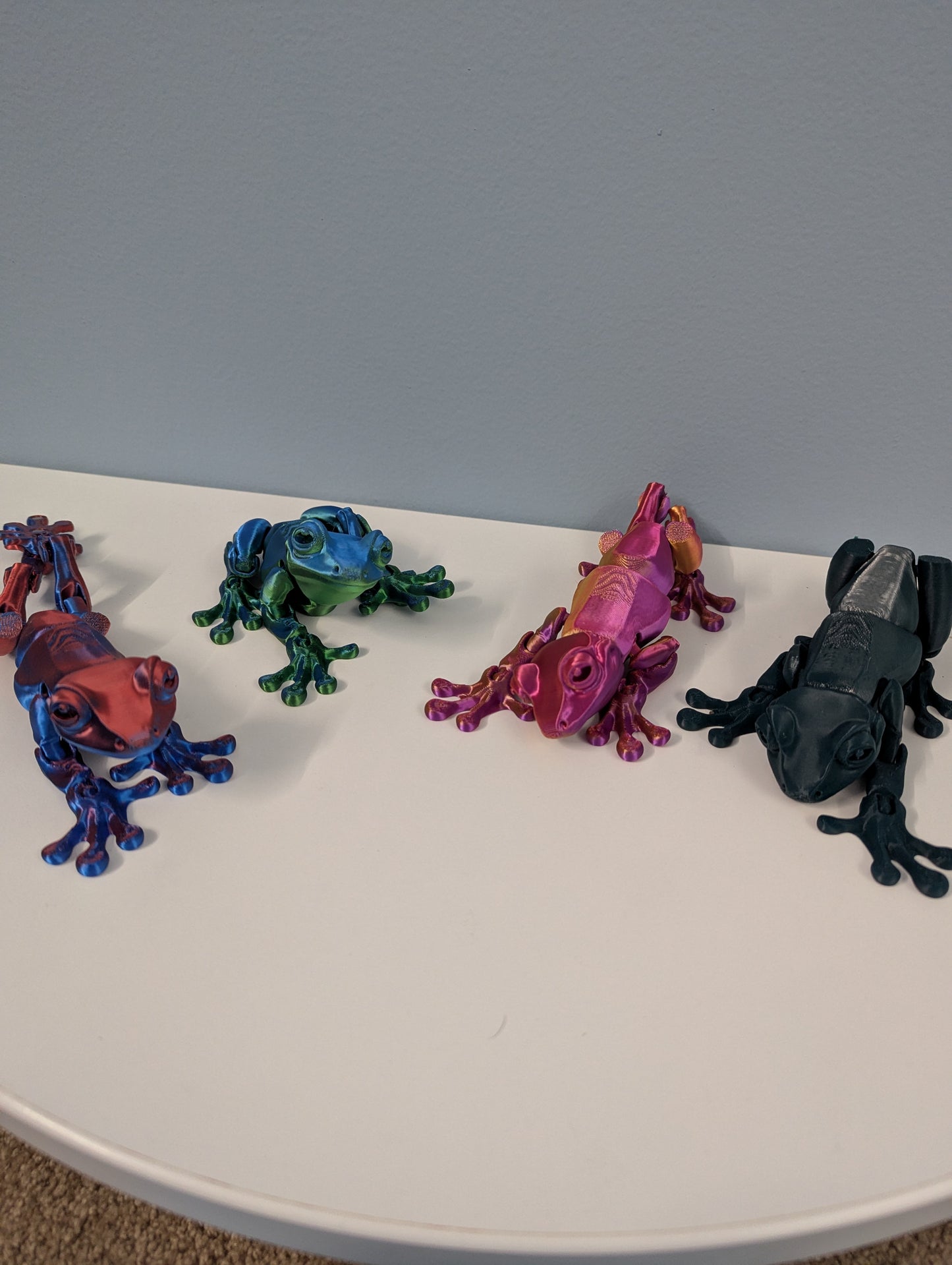 Articulated Frog with Magnets- by MatMire Makes
